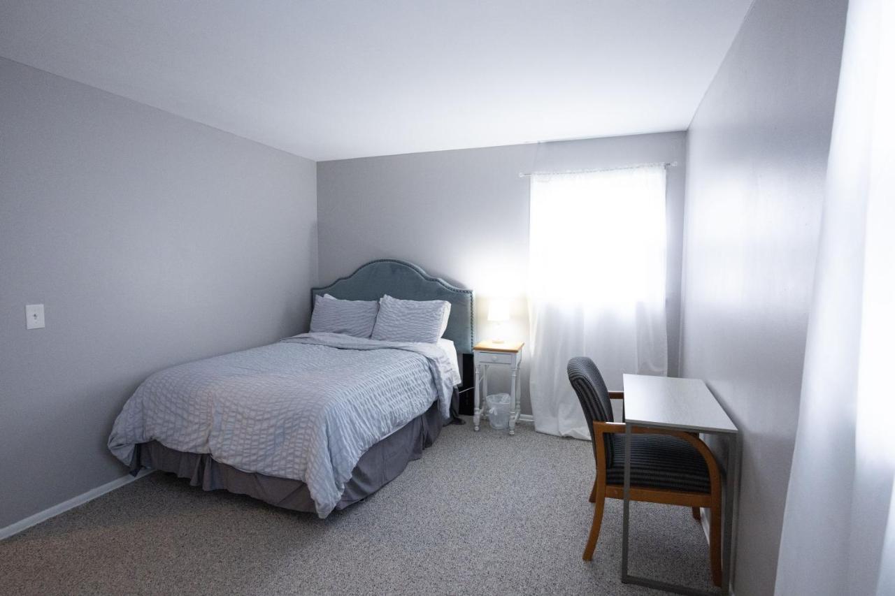 Cheerful Home With Free Parking And Wifi Rochester Exterior photo