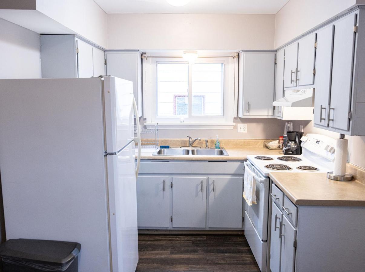 Cheerful Home With Free Parking And Wifi Rochester Exterior photo